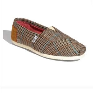 Toms Women's Classic Academy Plaid Slip-On Shoes 7